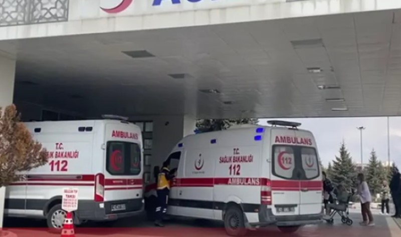 Minibus sletio u jarak: Pet osoba poginulo, a 14 povrijeđeno