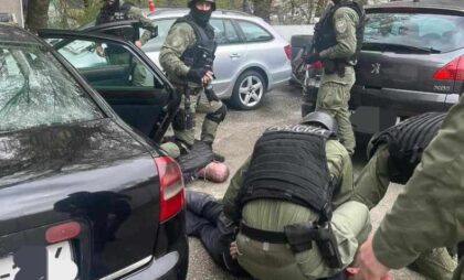 Pala i jedna djevojka: Pretresi u Banjaluci i Zenici – uhapšeno 13 osoba