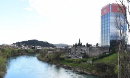 Panika zbog laži! Evo ko je dojavom o postavljenoj bombi ispraznio sudsku zgradu