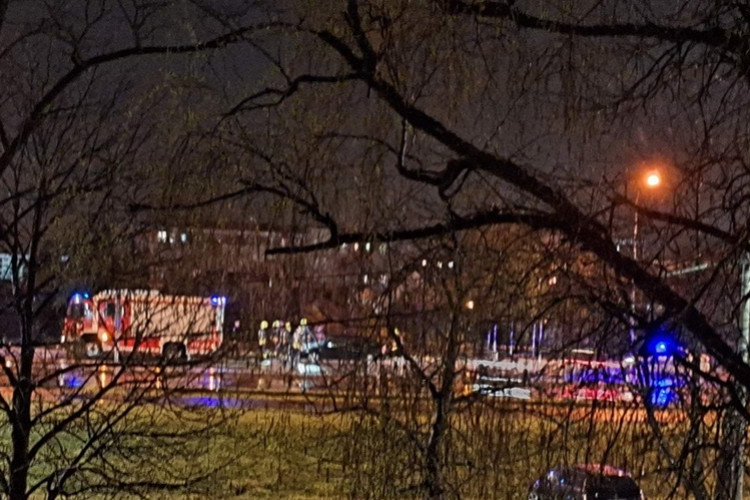 Nesreća u Banjaluci: Zapalio se automobil, vatrogasci na terenu