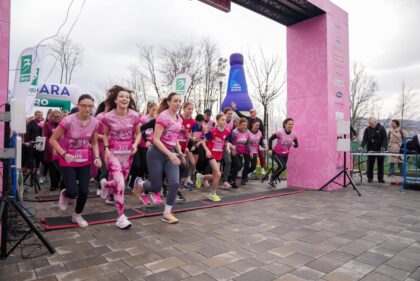 Mart u znaku kampanje „Za život žena“: Održana prva ženska trka u Banjaluci