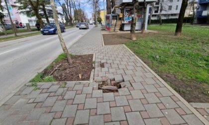 Propale ploče, otvorila se rupa: Pazite kako hodate ovim dijelom Banjaluke FOTO