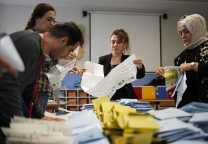 Prebrojano 99,9 odsto glasova na izborima: Opozicija vodi u 35 gradova Turske