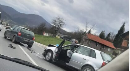 Vozači, oprez! Teška saobraćajka kod tunela, dijelovi rasuti po putu