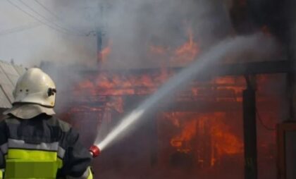 Veliki crni dim “alarmirao” vatrogasce: Požar u ovom dijelu BiH – poznat i uzrok
