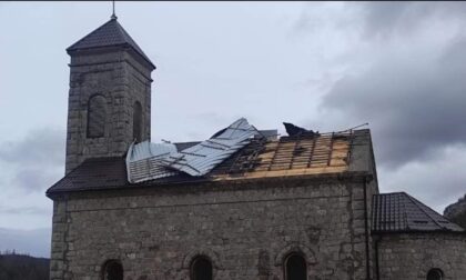 Vjetar odnio dio krova: Srbi iz Čikaga pomažu obnovu oštećenog hrama