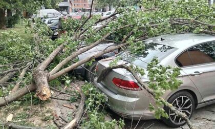 Krš i lom: Olujni vjetar nosio sve pred sobom u centru Zagreba FOTO