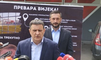 Đajić i Ninković ispred “Akvane” poručili: Spriječena najveća pljačka u istoriji Banjaluke