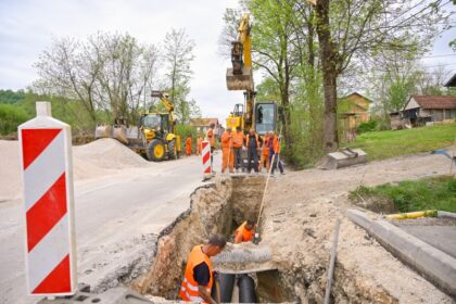 Nastavljeni radovi na Petrićevcu: “Ove godine do granice sa Motikama”