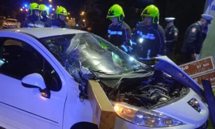 Ograda probila vozilo: Vatrogasci uklonili “pežo” koji je usmrtio Banjalučanku FOTO