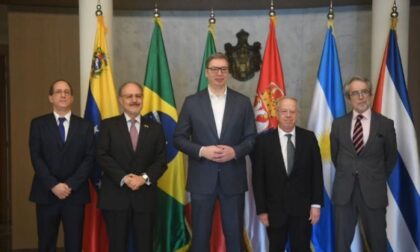 “Važna je objektivnost i pravičnost”: Vučić razgovarao sa ambasadorima južnoameričkih zemalja