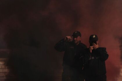 Sukob demonstranata i policije u Tirani: Lete baklje i Molotovljevi kokteli