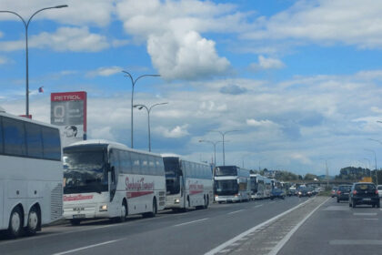 Sve spremno za veliki miting u Banjaluci: Kolone ljudi pristižu iz cijele Srpske