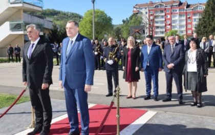 U Banjaluci obilježavanje Dana policije: Položeni vijenci i služen parastos FOTO