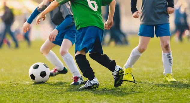 Haos, letjele flaše: Brutalna tuča roditelja na dječijem turniru na Zlatiboru VIDEO