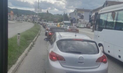 Vozači, naoružajte se strpljenjem: Saobraćajni kolaps u Banjaluci, gužve do Kampusa VIDEO