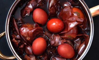 Najveće greške koje možete napraviti dok farbate jaja: Zašto je boja neujednačena ili vam puca ljuska