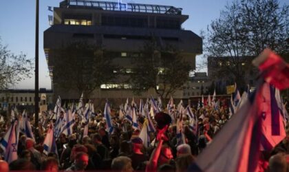 Nezadovoljstvo! Više od 100.000 ljudi na protestu zatražilo ostavku Vlade VIDEO