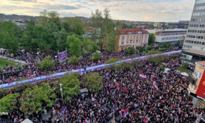 Miting “Srpska te zove”: Vijore se zastave, hiljade učesnika stiglo na Trg Krajine VIDEO