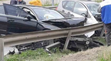 Stravična saobraćajka: Poginula žena u direktnom sudaru dva vozila kod Doboja