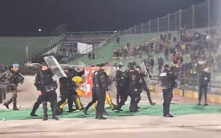 Igrače Borca i sudije dočekao je pravi pakao na izlasku s terena VIDEO