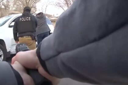 Sve zbog pojasa: Policajci pucali na njega 96 puta VIDEO