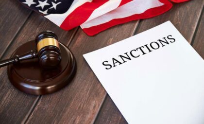 “Stradaće i oni koji nisu pod sankcijama”: Ekonomisti o problemima nakon gašenja računa