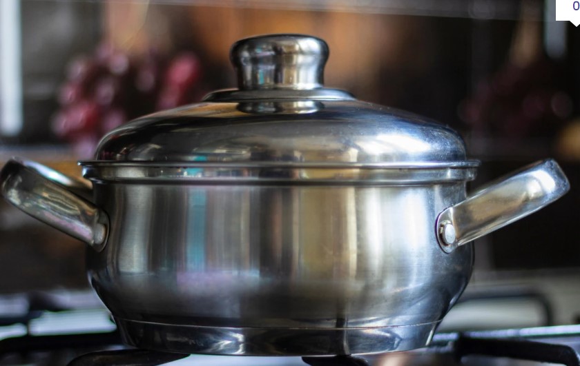 Jednostavnim trikom biće kao novi: Ne bacajte zarđale lonce i tave