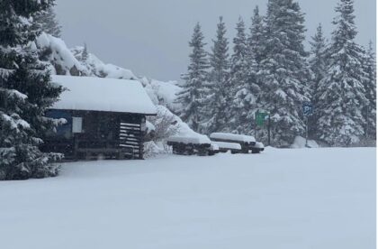 Snijeg pada u Hrvatskoj: 30 cm bijelog pokrivača na Zavižanu FOTO