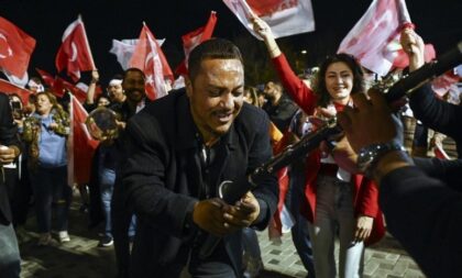 Kraj ili prekretnica: Turci slave poraz Erdogana, a odjekuje srpski hit VIDEO