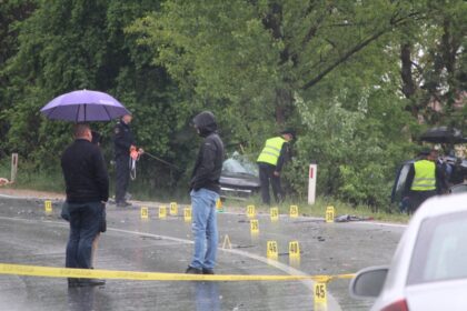 Detalji teške nesreće: Poginula jedna osoba, vozač teretnog vozila pobjegao s lica mjesta