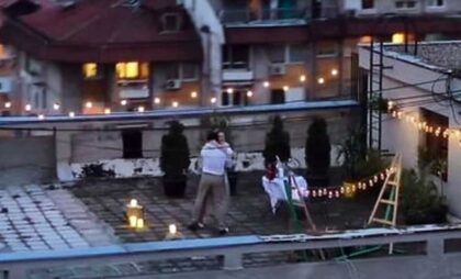 Poseban trenutak! Vjeridba iz Beograda oduševila korisnike društvenih mreža VIDEO