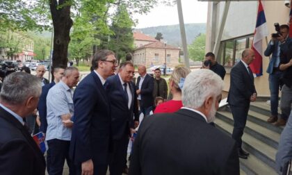 Dodik i Vučić stigli u Bileću: Građani ih dočekali aplauzom VIDEO