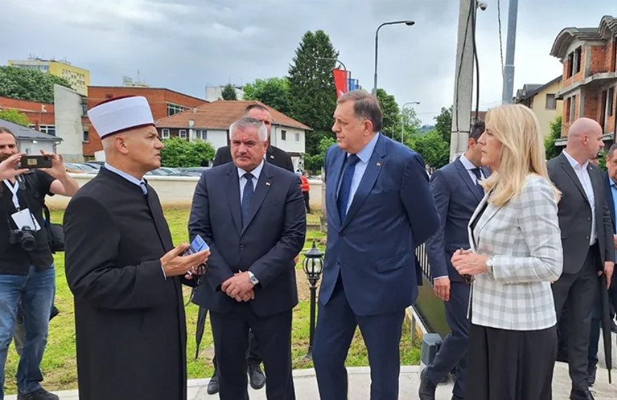 Dočekao ih muftija Smajlović: Zvaničnici Srpske na otvaranju Arnaudije FOTO