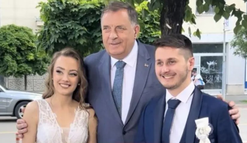 Trenutak koji će pamtiti: Dodik se fotografisao i čestitao mladencima VIDEO