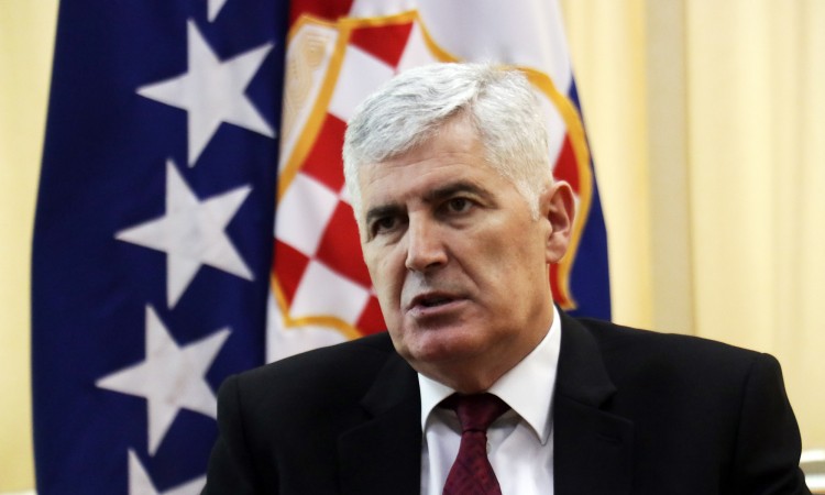Čović poručuje: Uvijek se neko potrudi da “izmakne stolicu” i sruši dogovor partnera u BiH