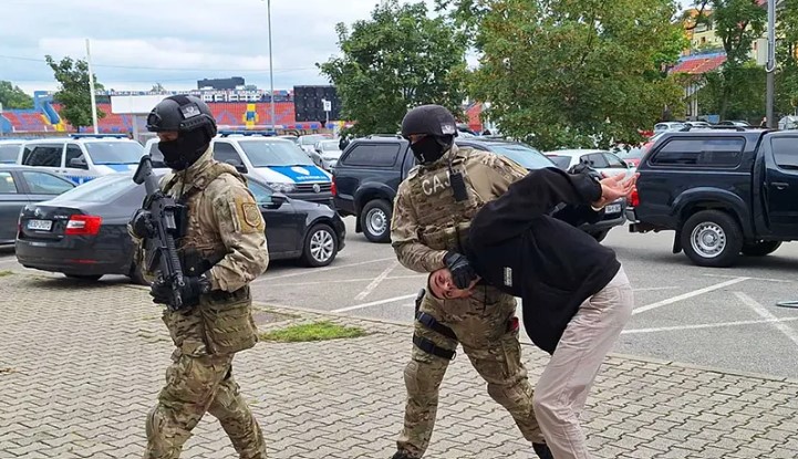 Osumnjičeni za promet droge: Pritvor za uhapšene u akciji “Eskadron”