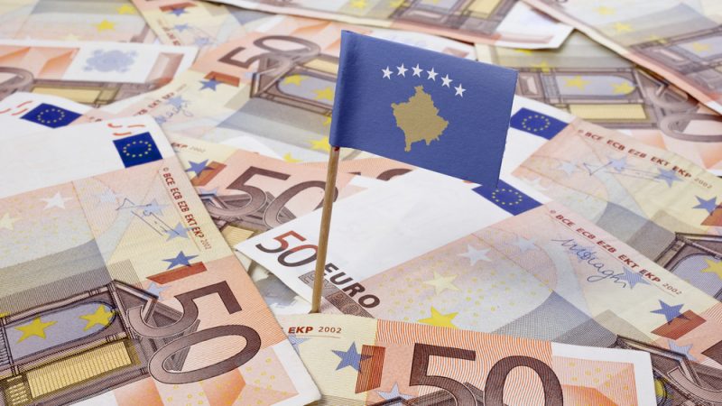 Nova pravila: Na Kosmetu od danas transakcije samo u evrima
