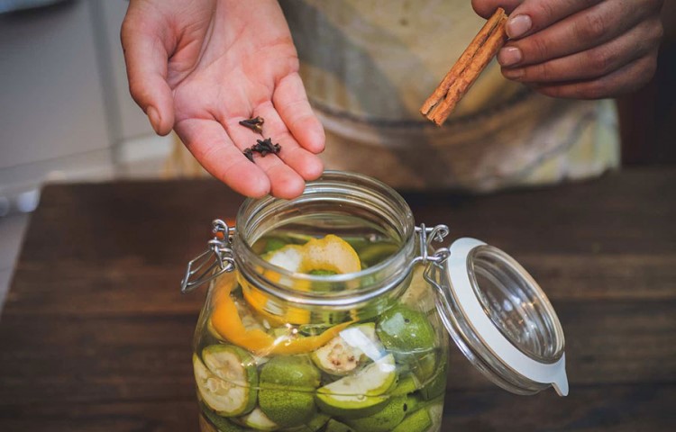 Po receptu naših baka: Liker od oraha za štitnu žlijezdu