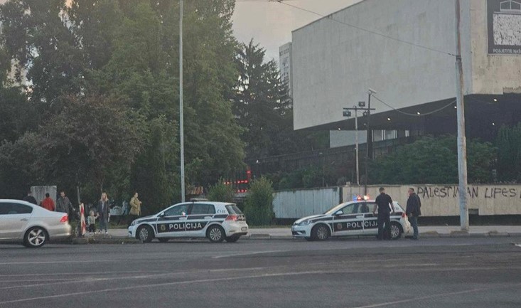Policija na terenu: Brutalan navijački obračun u Sarajevu VIDEO