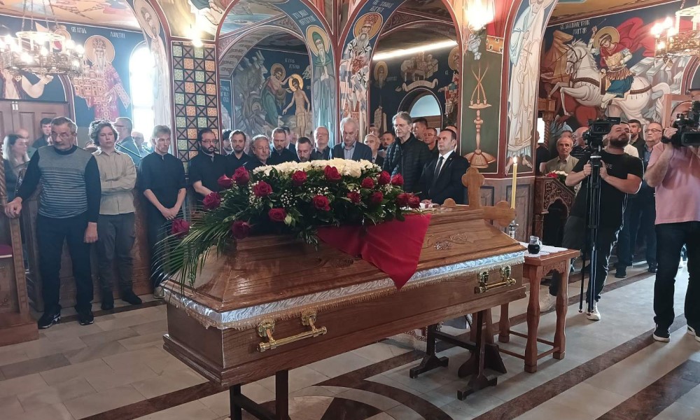 Život posvetio narodu: Sahranjen pop Žućo