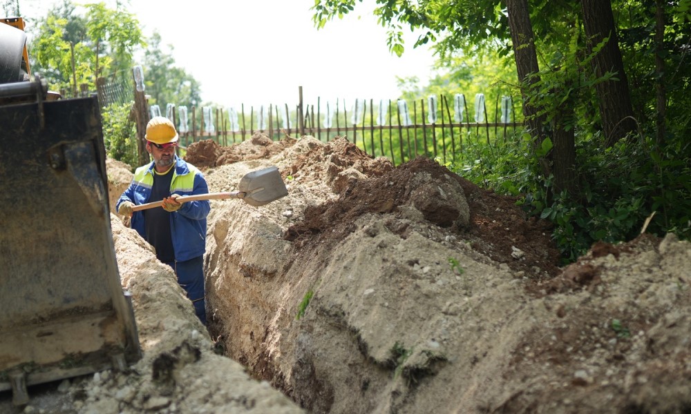 Više od 70 domaćinstava dobija vodu: Nastavljena izgradnja vodovodne mreže u Šumarima