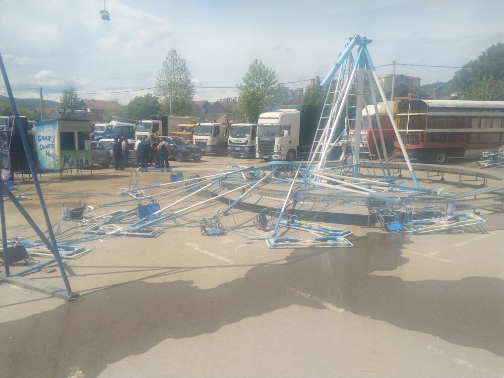 Horor na vašaru: Poznato stanje djece koja su povrijeđena nakon pucanja ringišpila