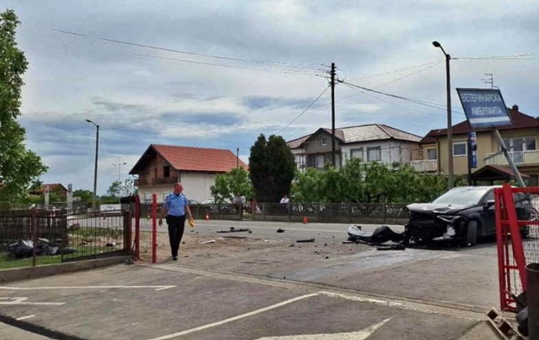 Detalji sudara: Vozač motocikla teško povrijeđen, prevezen na VMA