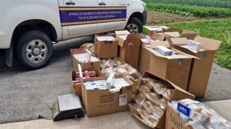 Pretres urodio plodom: Službenici UIO oduzeli cigarete i duvan vrijedan 58.000 KM