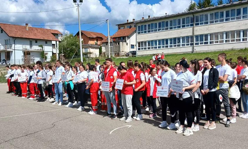 Takmičenje u Kneževu: Učenici banjalučke regije šalju poruke humanosti
