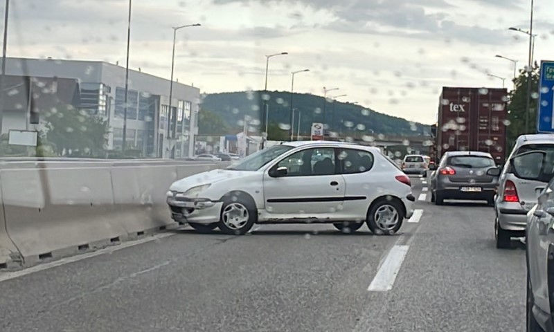 Pljusak napravio haos: Tri udesa za nekoliko minuta u Banjaluci