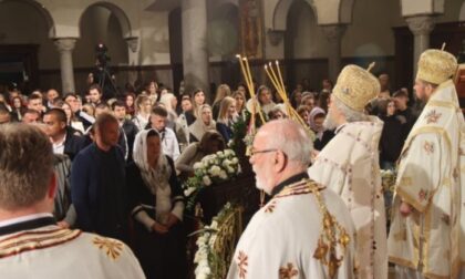 Pred mnoštvom vjernika: Vladika Jefrem služio Vaskršnju liturgiju u Hramu Hrista Spasitelja u Banjaluci