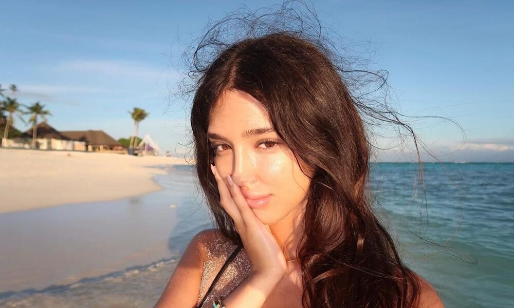 Taman se pohvalila, pa muka: Đina ostala bez novčanika na ljetovanju FOTO