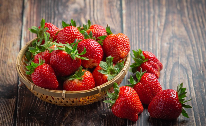 Baštovanski trik koji djeluje: Šta štiti jagode bolje od hemije